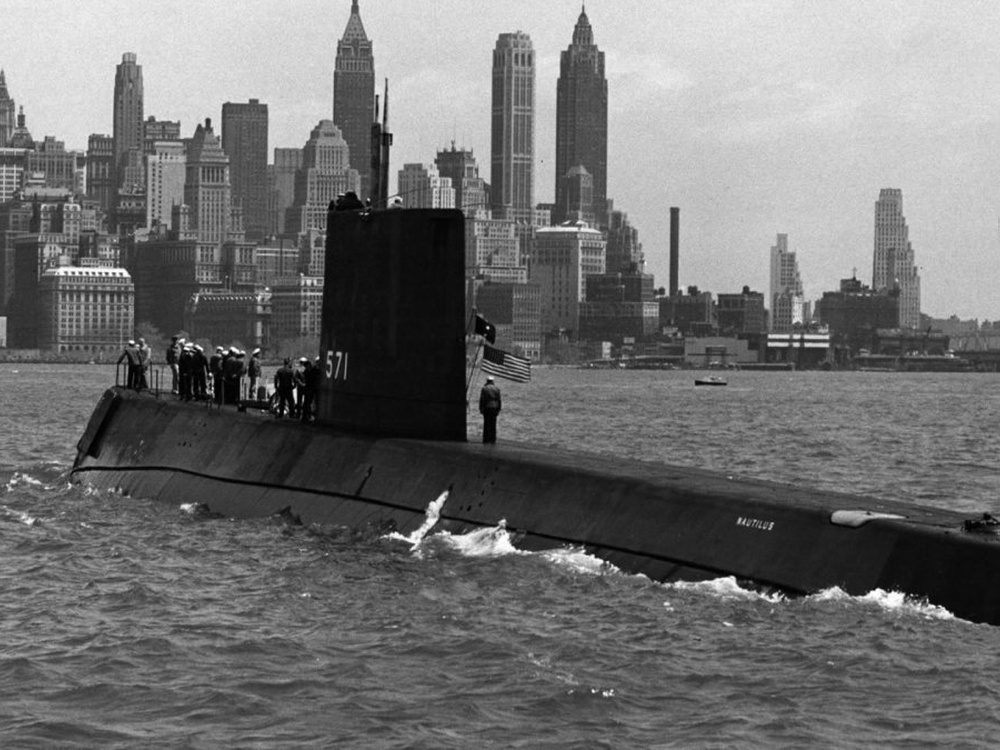 "Наутилус": первая в мире атомная подводная лодка, достигшая Северного полюса