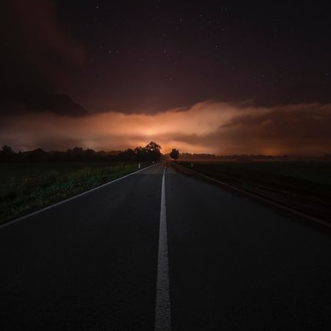 Ночью на дороге надо быть особенно внимательным
