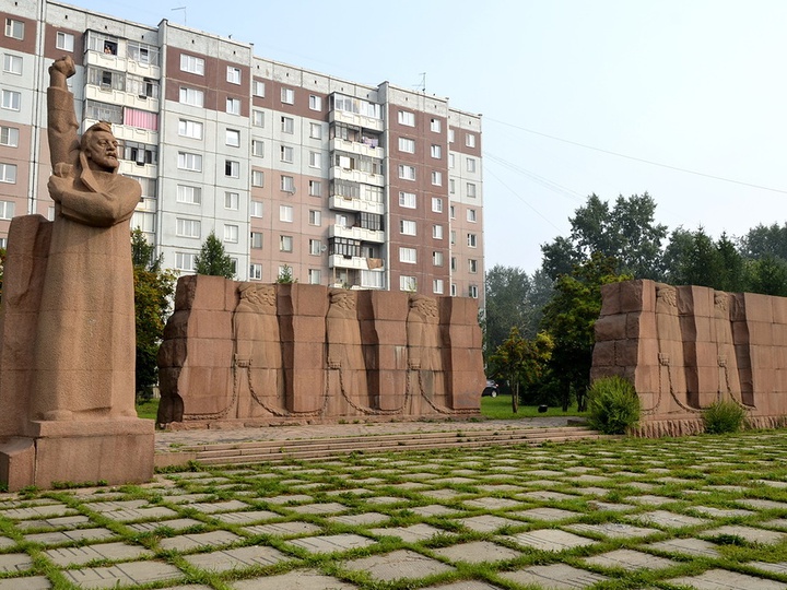 Путь декабристов и первый памятник Ленину